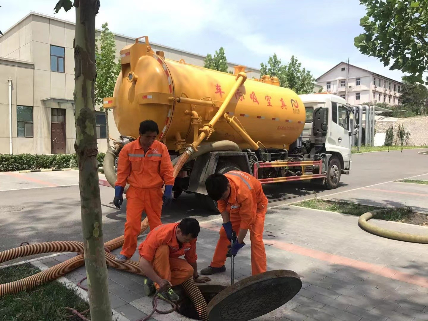 宜黄化粪池清理与5-8吨吸粪车施工效率分析